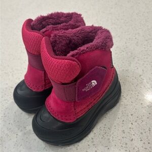 North face snow boot size US 5 (kids)